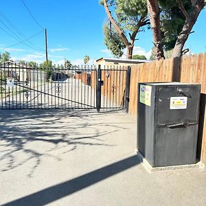 Hotel Tiny House In The Heart Of Moval Private Freeparking Netflix Moreno Valley Exterior photo