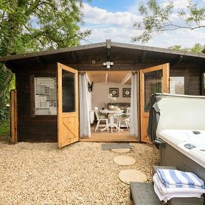 Villa Hazel - Connect To The Nature In The Hot Tub Blandford Forum Exterior photo