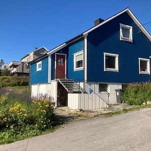 Ferienwohnung The Blue House At The End Of The World I Mehamn Exterior photo