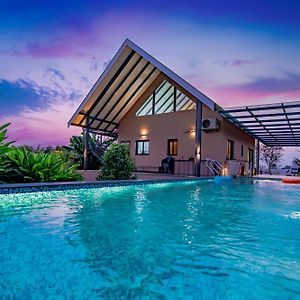 Saffronstays Eden, Nashik - Pet-Friendly Villa With Pool, Jacuzzi & Grape Farm Exterior photo