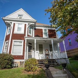 Ferienwohnung Step Back In Time Charming Victorian With Modern Amenities Homestead Exterior photo