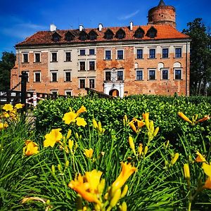 Aparthotel Zamek Uniejów Exterior photo