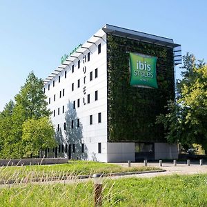 Hotel Ibis Styles Romans-Valence Gare Tgv Alixan Exterior photo