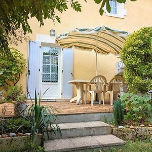 Villa Gite Au Bord De La Charente Avec Jardin Privatif, Wifi Fibre, Velos Et Equipements Familiaux - Fr-1-653-162 Saint-Genis-d'Hiersac Exterior photo