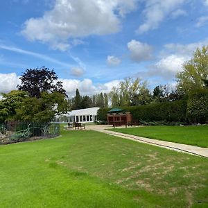 Villa Abridge Panoramic House Theydon Bois Exterior photo