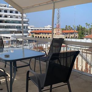 Unique City Hostel 100 Meters From Beach Larnaka Exterior photo