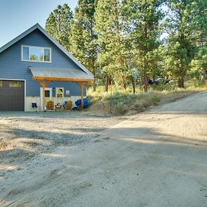 Villa Cascade Cabin Hideaway With Views, Half Mi To Lake Exterior photo