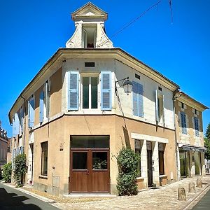 Ferienwohnung Gite Les Jasmins Centre Historique Saint-Astier Exterior photo