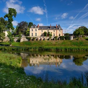 Bed and Breakfast Chateau De La Huberdiere Nazelles-Negron Exterior photo