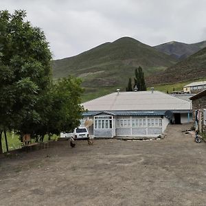 Hotel Xinaliq Qonaq Evi Exterior photo