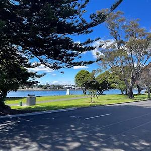 The Dannebrog Lodge Devonport Exterior photo