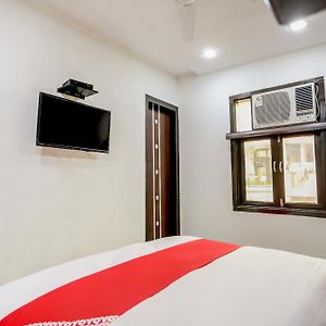 Hotel Oyo Anshun Residency Near M2K Cinemas Rohini Neu-Delhi Exterior photo
