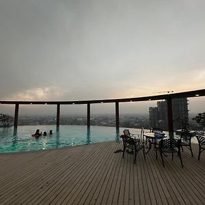 Ferienwohnung 3-Bhk With Pool & Highway View. Ghaziabad Exterior photo