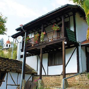 Gasthaus Hadjigabarevata Kashta Dŭlbok Dol Exterior photo