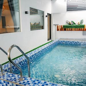 Private Jacuzzi Pool Homestay With 10-14 Paxx Kuantan Exterior photo