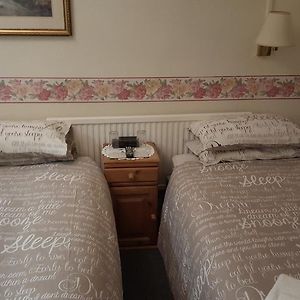 Bed and Breakfast Star And Garter Lincoln Room photo