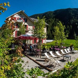 Hotel Auberge du Mont Blanc Trient VS Exterior photo