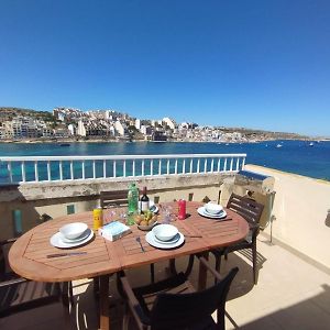 Ferienwohnung Blue Harbour Seafront Penthouse With Large Terrace With Panoramic Sea Views - By Getawaysmalta St. Paul's Bay Exterior photo