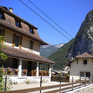 Hotel Gite Les Mesanges Thônes Exterior photo