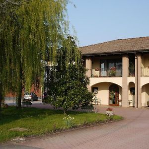 Villa Agriturismo Mongiorgi "I Salici" Anzola dell'Emilia Exterior photo