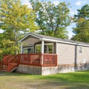 2 Bedroom Waterview Cottage Fern Brook 8 Gravenhurst Exterior photo