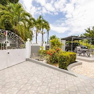 Serenity 2-Bed Apartment In Port Antonio Exterior photo