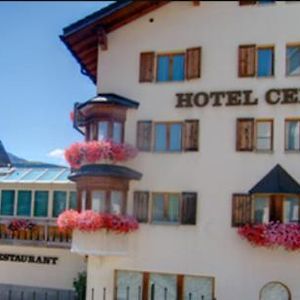 Hotel Central Obersaxen Mundaun Exterior photo