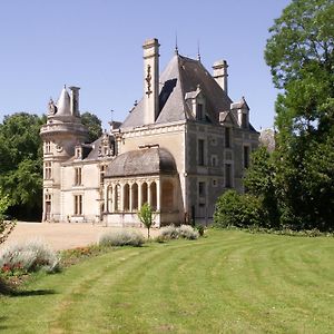 Bed and Breakfast Chateau De La Court D'Aron Saint-Cyr-en-Talmondais Exterior photo