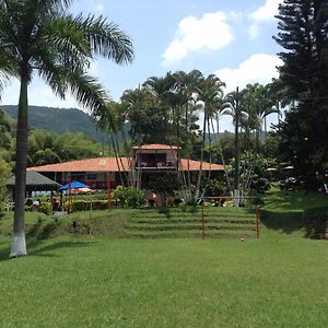 Gasthaus Finca El Sueno De Mi Abuelo Pereira Exterior photo