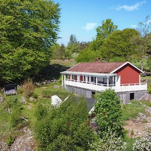 Cozy Home In Hkerum With Kitchen Hökerum Exterior photo