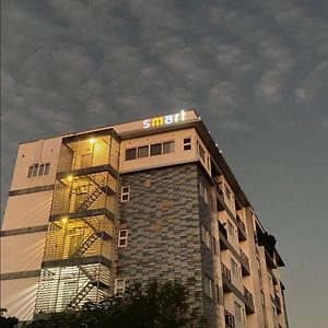 Smart Condominium Bldg, Cagayan De Oro City Exterior photo