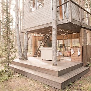 Villa A Cozy Treehouse For Two Orissaare Exterior photo