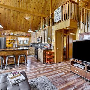 Modern Black Hills Cabin With Loft And Wraparound Deck Rapid Stadt Exterior photo