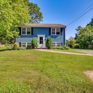 Villa Bright Narragansett Beach Escape With Deck And Yard! Exterior photo