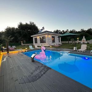 Medasuite Stone House With Pool And Jacuzzi Kandira Exterior photo