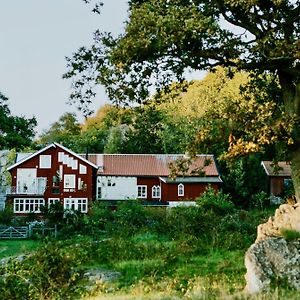 BnB Kärlingesund Retreat Center Uddevalla Exterior photo