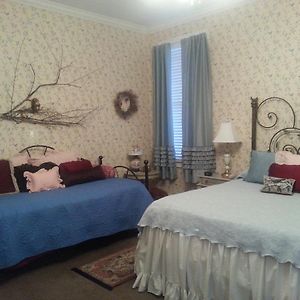 Bed and Breakfast Holly House Of Hamilton Room photo