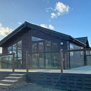 Terrapin Lodge - Lakeside Cabin Bethersden Exterior photo