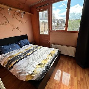 Terraced Room In Shared House Utrecht Exterior photo