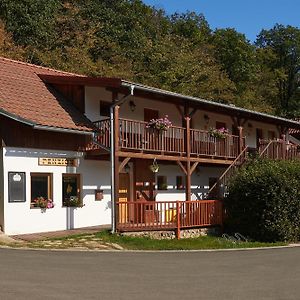 Hotel Penzion U Strakatého Koně Blansko Exterior photo