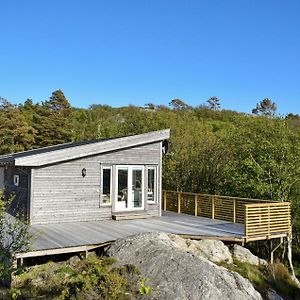Stunning home in Lindesnes w/ 3 Bedrooms Ramsland Exterior photo