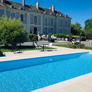 Hotel Particulier Chateau Des Marais Proximite Et Vue Sur Le Lac De Grand Lieu Saint-Philbert-de-Grand-Lieu Exterior photo