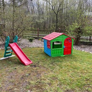 Ferienwohnung FEWO am Wald Krauschwitz Exterior photo