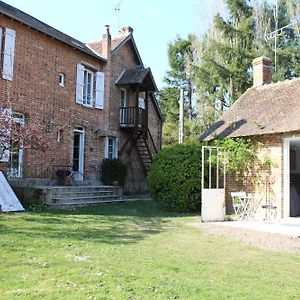 Villa Chez Santia Brinon-sur-Sauldre Exterior photo