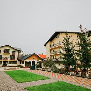 Hotel Complex Turistic Constantin Bucovina Câmpulung Moldovenesc Exterior photo