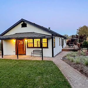 Villa Penngrove Farmhouse Retreat Exterior photo