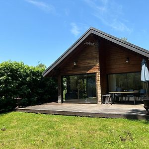 Villa Chalet Les Pieds Dans L'Eau Lac Aiguebelette Nances Exterior photo