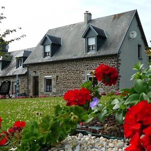 Villa Maison Confortable A Saint Laurent De Cuves Avec Jardin Exterior photo