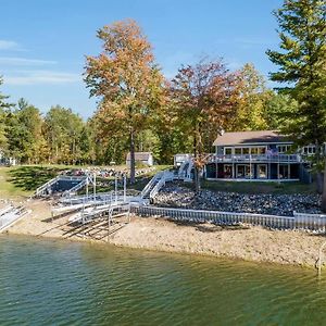 Villa Lakefront Luxury With Private Beach, Sleeps 14 Gladwin Exterior photo