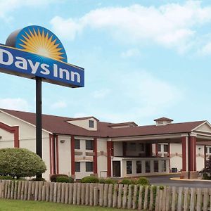 Days Inn By Wyndham Shawnee Exterior photo